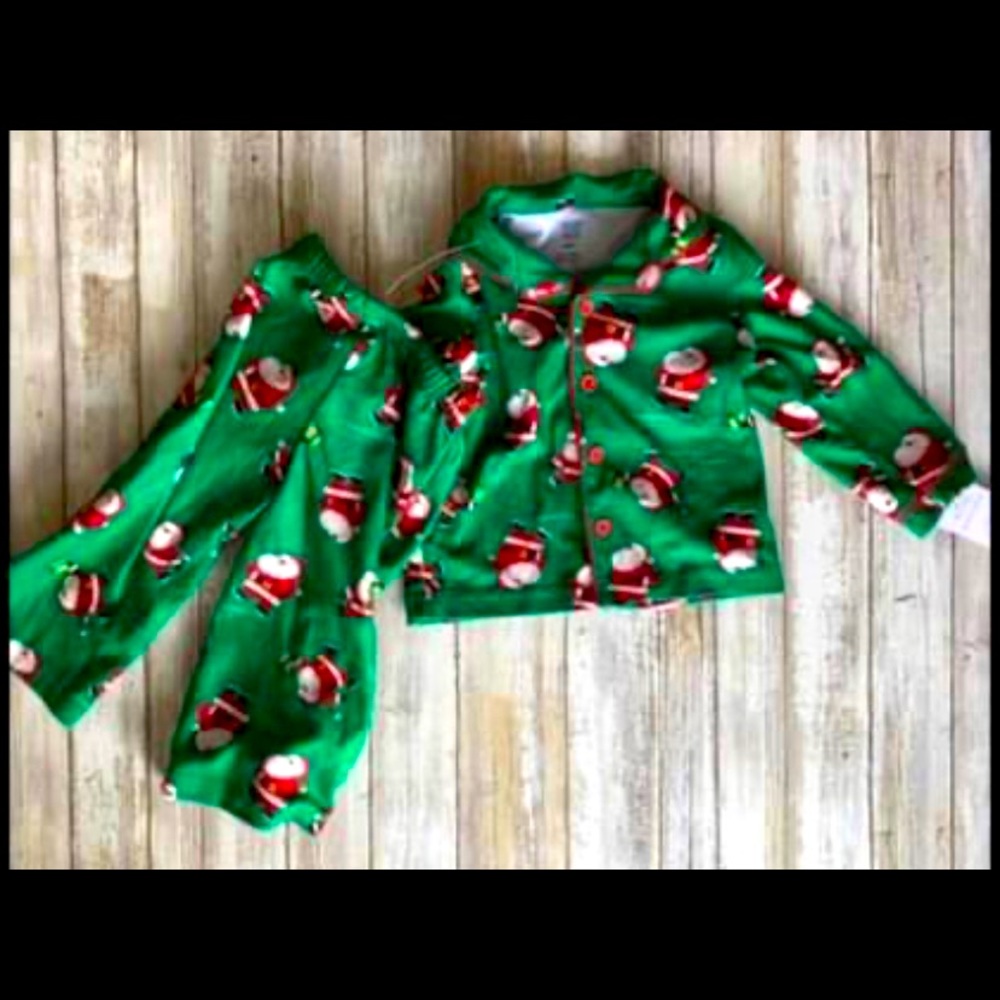 CARTERS CHRISTMAS PAJAMAS - 18 months - NWT